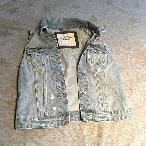 Abercrombie & Fitch Blue Jean Jacket - Picture 1 of 4